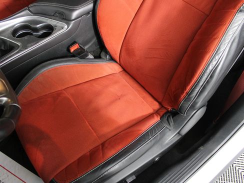 Used 2017 Dodge Challenger SRT Hellcat image 31