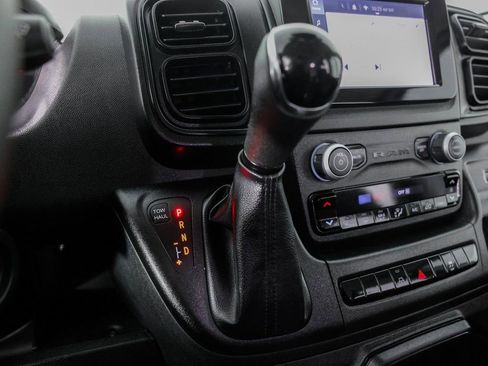 Used 2024 RAM ProMaster 2500 w/ Convenience Group image 27