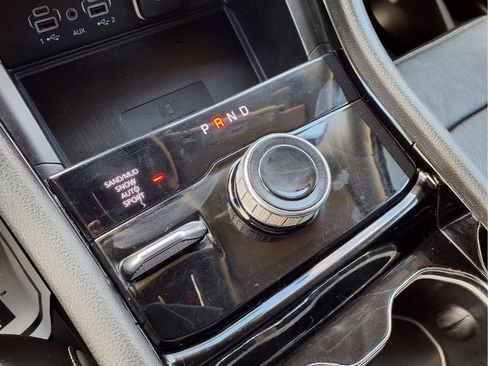 Used 2023 Jeep Grand Cherokee Limited w/ Luxury Tech Group II AWD/4WD image 12