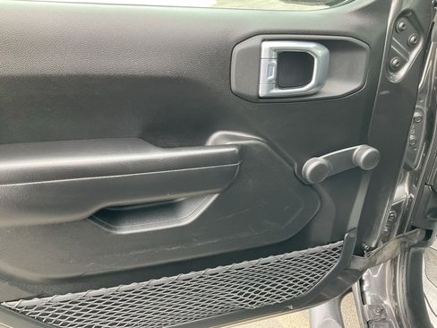 Used 2021 Jeep Gladiator Sport w/ Trailer Tow Package image 17