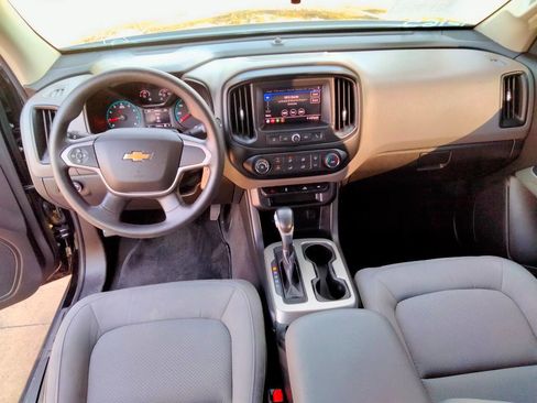 Used 2021 Chevrolet Colorado W/T w/ Custom Special Edition image 18