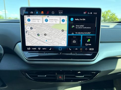 Certified 2025 Volkswagen ID.4 Pro AWD/4WD image 18