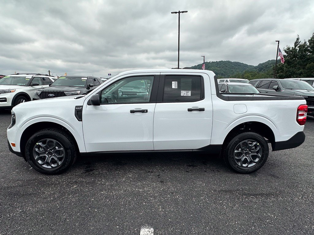 New 2026 Ford Maverick XLT w/ Equipment Group 301A AWD/4WD image 2