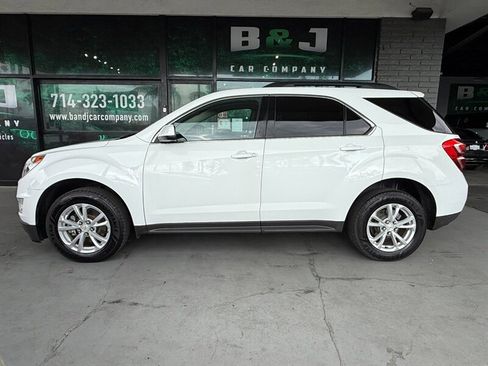 Used 2017 Chevrolet Equinox LT FWD image 4