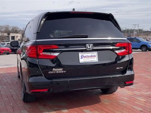 Certified 2024 Honda Odyssey Elite image 9