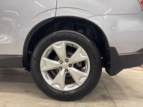 Used 2015 Subaru Forester 2.5i Premium AWD/4WD image 21