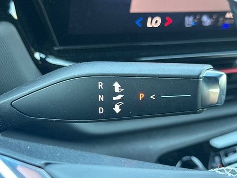 Used 2026 Chevrolet Silverado EV Trail Boss AWD/4WD image 31