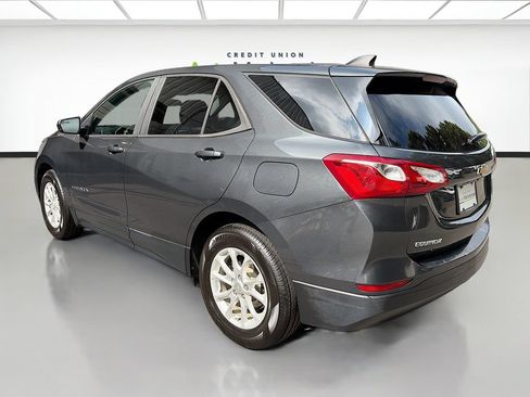 Used 2020 Chevrolet Equinox LS w/ LS Convenience Package FWD image 5