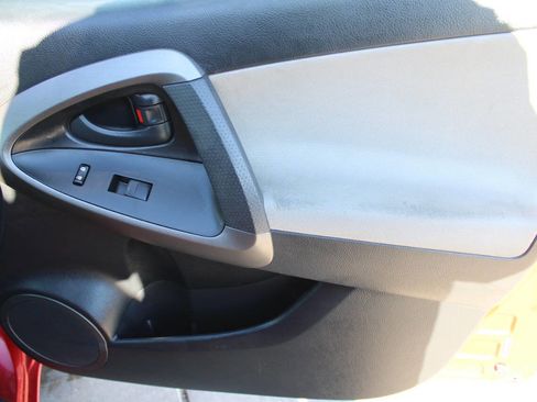 Used 2010 Toyota RAV4 4WD image 8