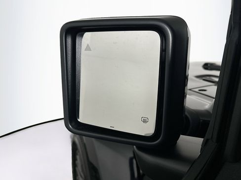 Used 2023 Jeep Wrangler Unlimited Sahara image 16