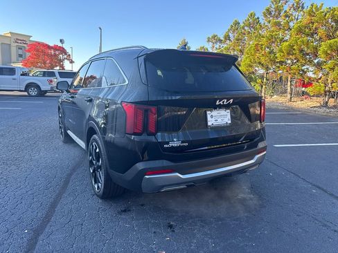 Certified 2024 Kia Sorento SX image 5