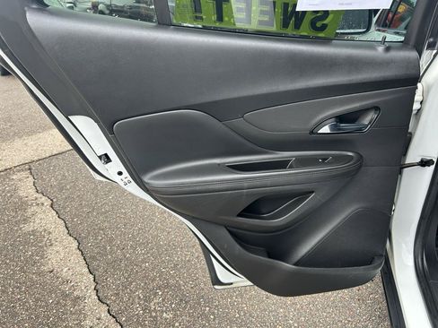 Used 2020 Buick Encore Essence FWD image 13