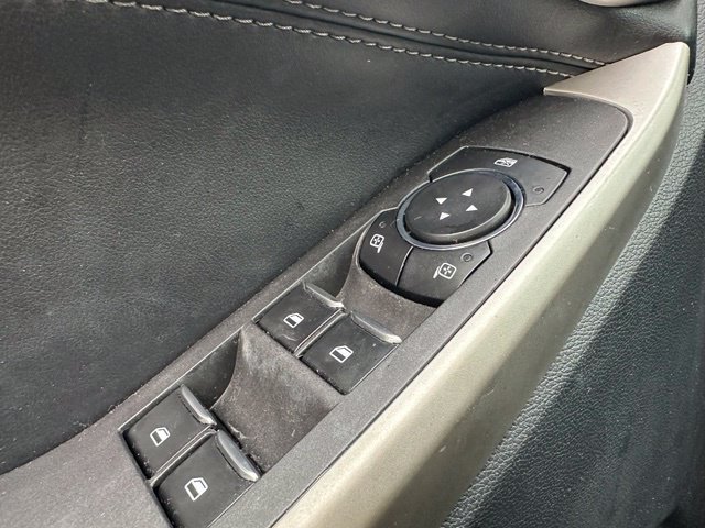 Used 2023 Ford Explorer XLT w/ Equipment Group 202A RWD image 23