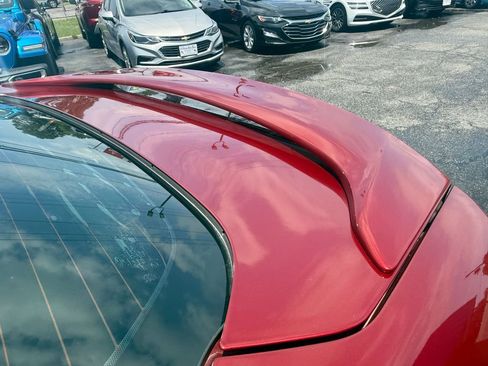Used 2019 Ford Fusion SE w/ Equipment Group 151A FWD image 9