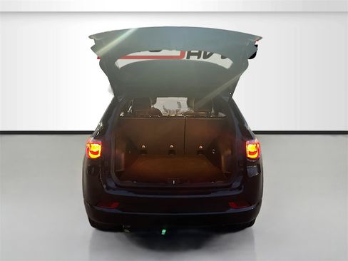 Used 2023 Jeep Compass Limited image 24