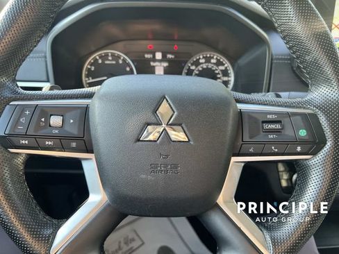 Used 2024 Mitsubishi Outlander SE FWD image 18