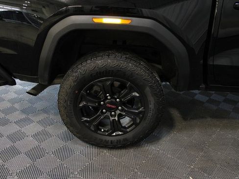 Used 2024 GMC Canyon Elevation w/ Convenience Package image 9