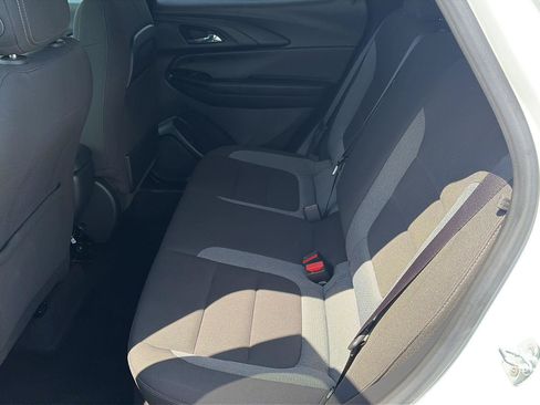 Used 2023 Chevrolet TrailBlazer LT FWD image 12