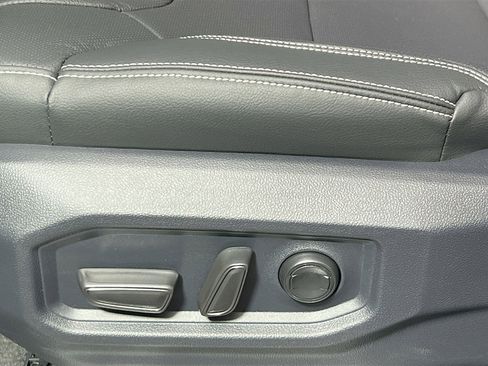 New 2026 Toyota Tundra Limited AWD/4WD image 15