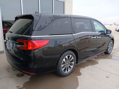 Used 2023 Honda Odyssey EX-L image 7