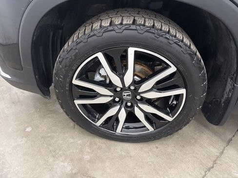 Used 2020 Honda Pilot Touring image 24