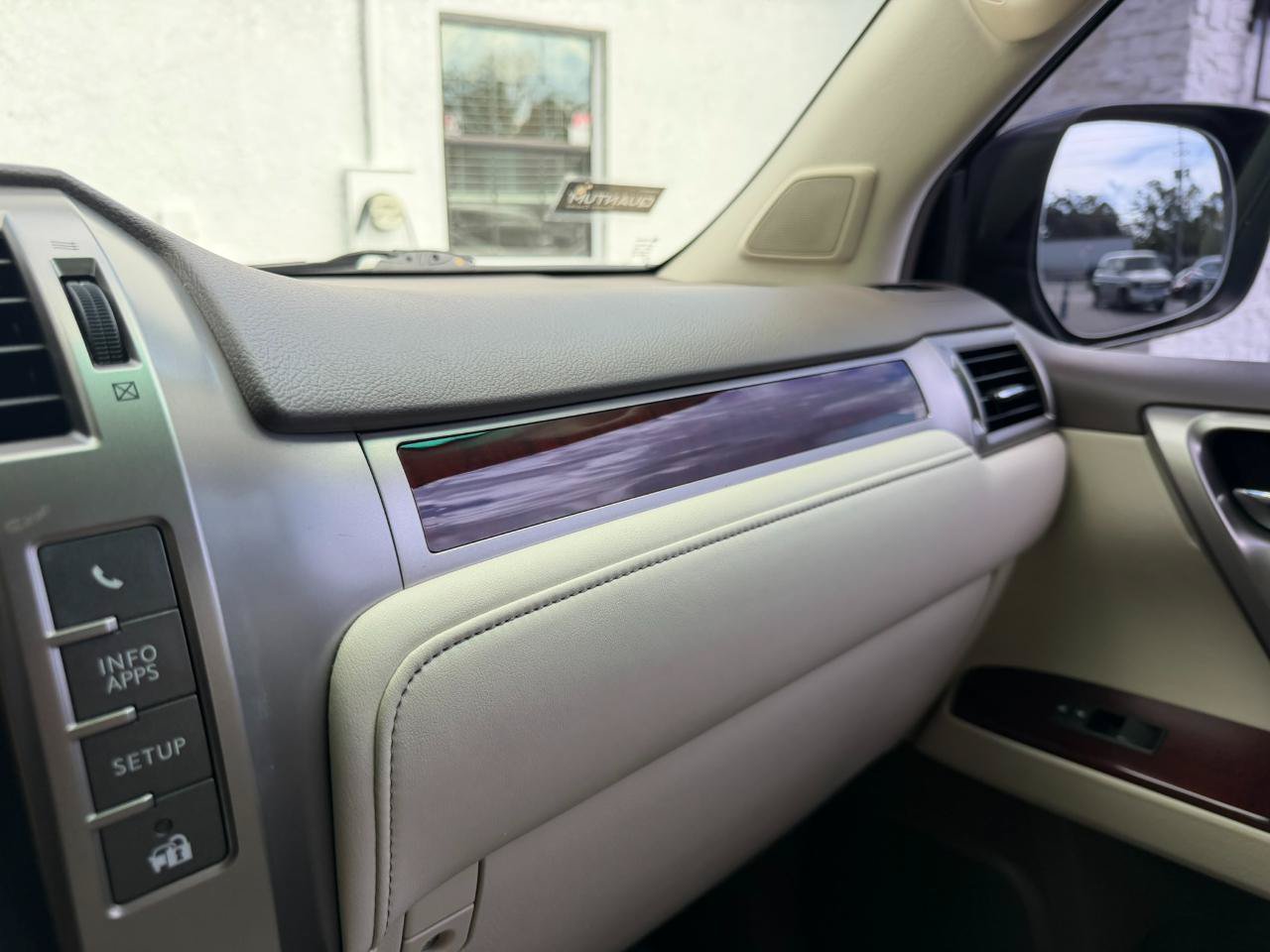 Used 2018 Lexus GX 460 Premium w/ Premium Package AWD/4WD image 39