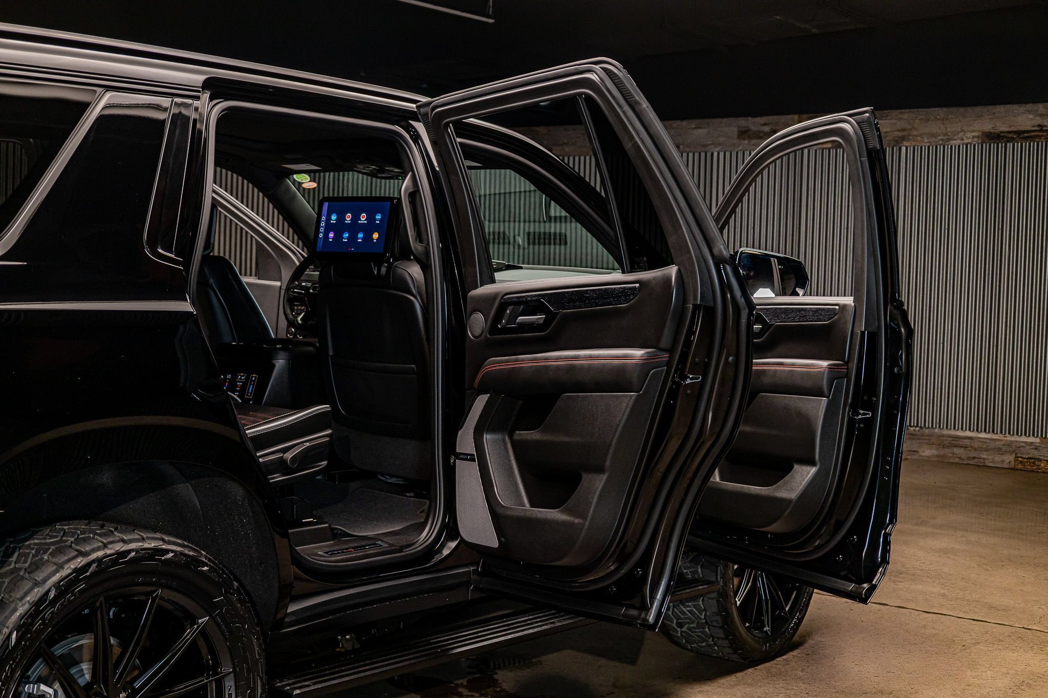Used 2026 GMC Yukon AT4 Ultimate AWD/4WD image 31