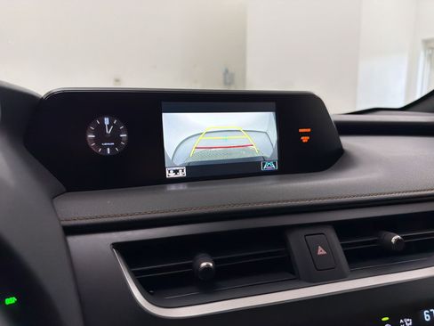 Used 2019 Lexus UX 200 w/ Accessory Package 2 FWD image 17