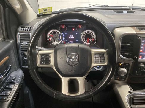 Used 2017 RAM 1500 Laramie w/ Convenience Group AWD/4WD image 15