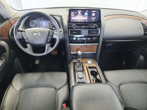 Used 2024 Nissan Armada SL w/ Captain's Chairs Package image 7
