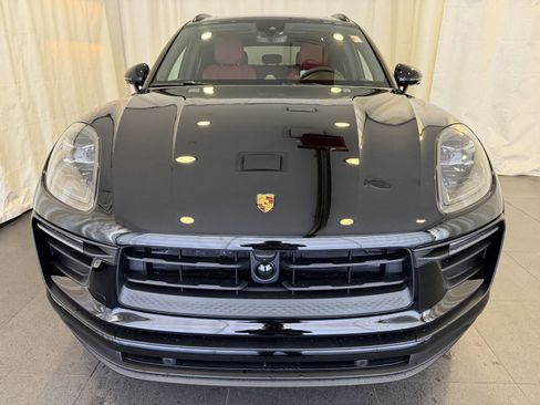 New 2026 Porsche Macan image 6