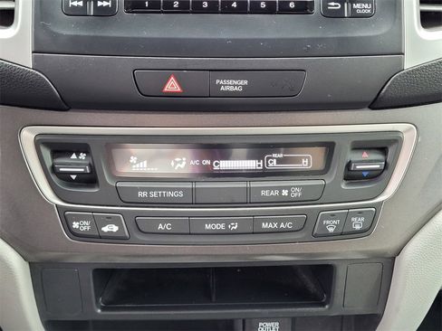 Used 2017 Honda Pilot LX image 19