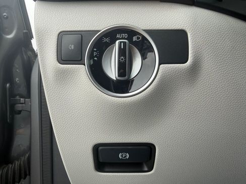 Used 2017 Mercedes-Benz B 250e image 15