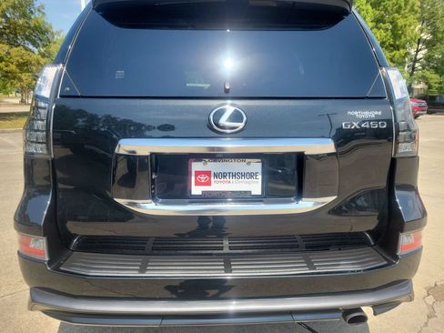 Used 2023 Lexus GX 460 Premium w/ Accessory Package AWD/4WD image 4