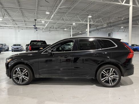 Used 2018 Volvo XC60 T6 Momentum w/ Convenience Package image 13