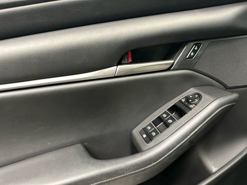 Used 2023 MAZDA MAZDA3 s image 34