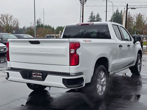 Used 2022 Chevrolet Silverado 1500 Custom image 5