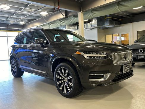 Certified 2024 Volvo XC90 B6 Plus w/ Protection Package Premier image 1