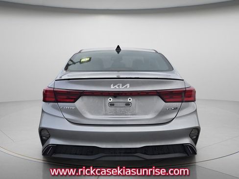 Used 2023 Kia Forte GT-Line w/ GT-Line Premium Package image 7