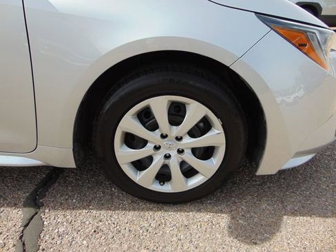 Used 2024 Toyota Corolla LE FWD image 27