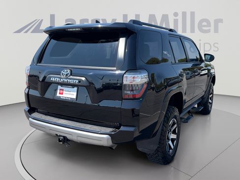 Used 2020 Toyota 4Runner TRD Off-Road AWD/4WD image 5