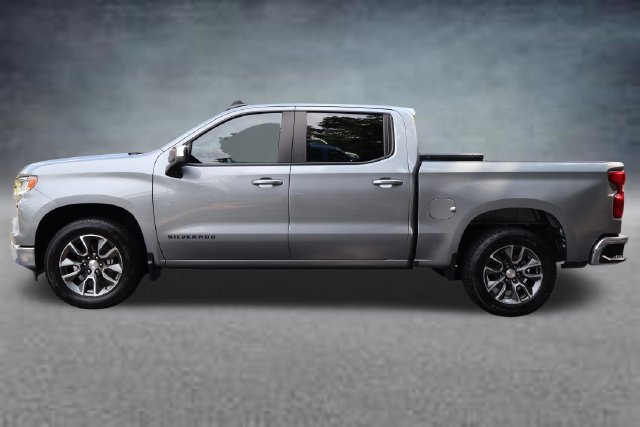 Used 2023 Chevrolet Silverado 1500 LT AWD/4WD image 4