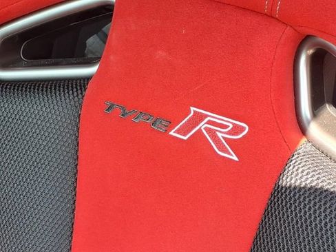 Used 2018 Honda Civic Type R image 18