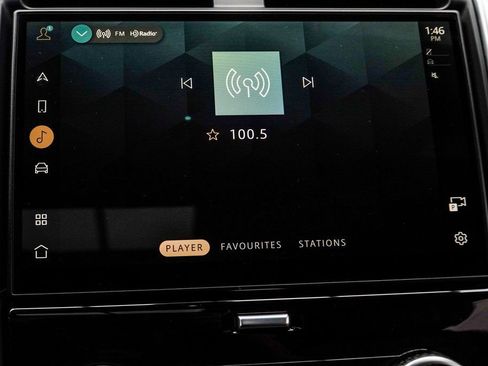 Used 2024 Land Rover Discovery Dynamic SE image 26