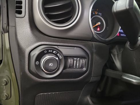 Used 2022 Jeep Wrangler Unlimited Sport AWD/4WD image 24