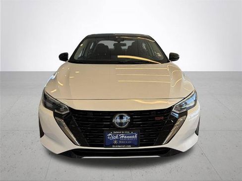 Certified 2025 Nissan Sentra SR FWD image 3