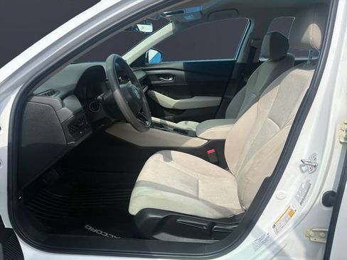 Used 2024 Honda Accord LX image 9