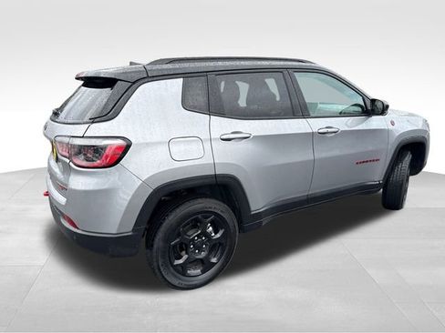 Used 2024 Jeep Compass Trailhawk image 8