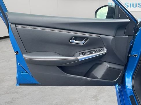 Used 2024 Nissan Sentra SR FWD image 9