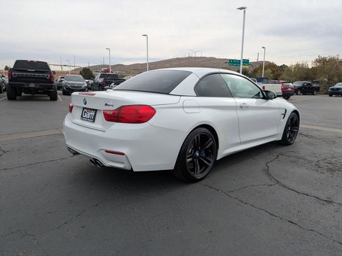 Used 2015 BMW M4 Convertible image 3
